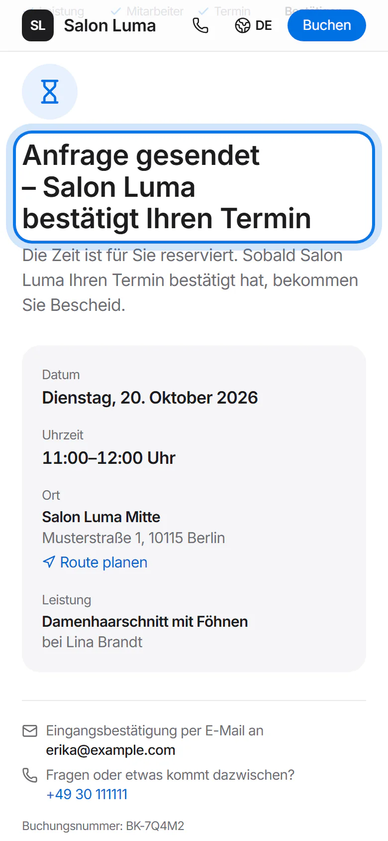 Handy: „Anfrage gesendet – Salon Luma bestätigt Ihren Termin“ mit Datum, Uhrzeit und Leistung, markiert.